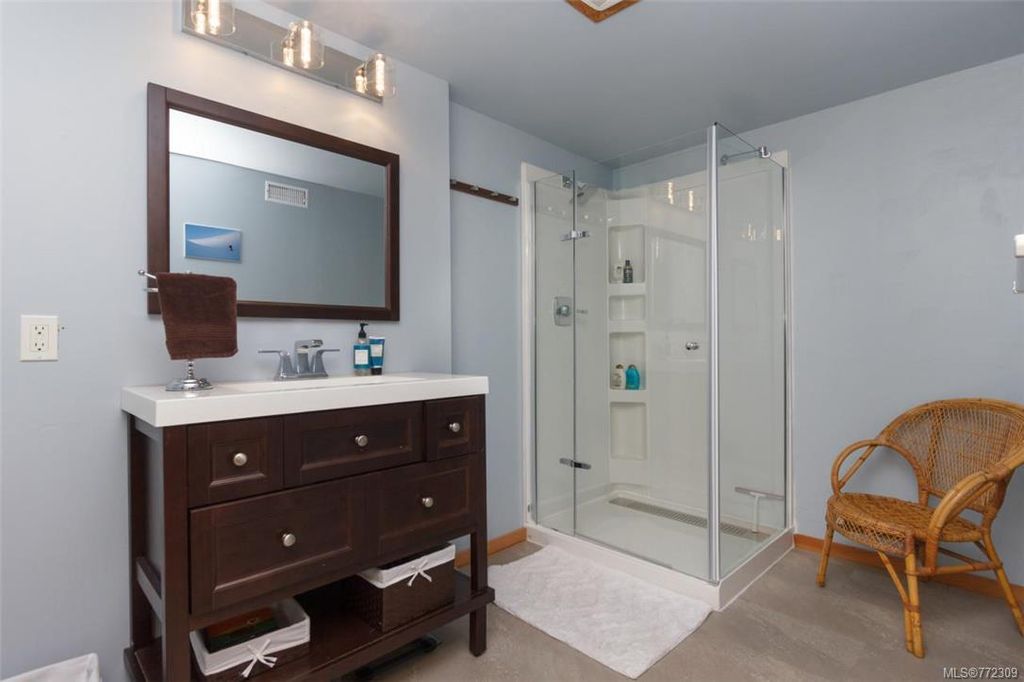 listing image 16049540874998212118