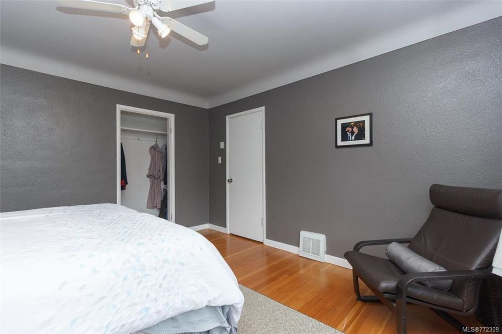 listing image 16045031307394685565