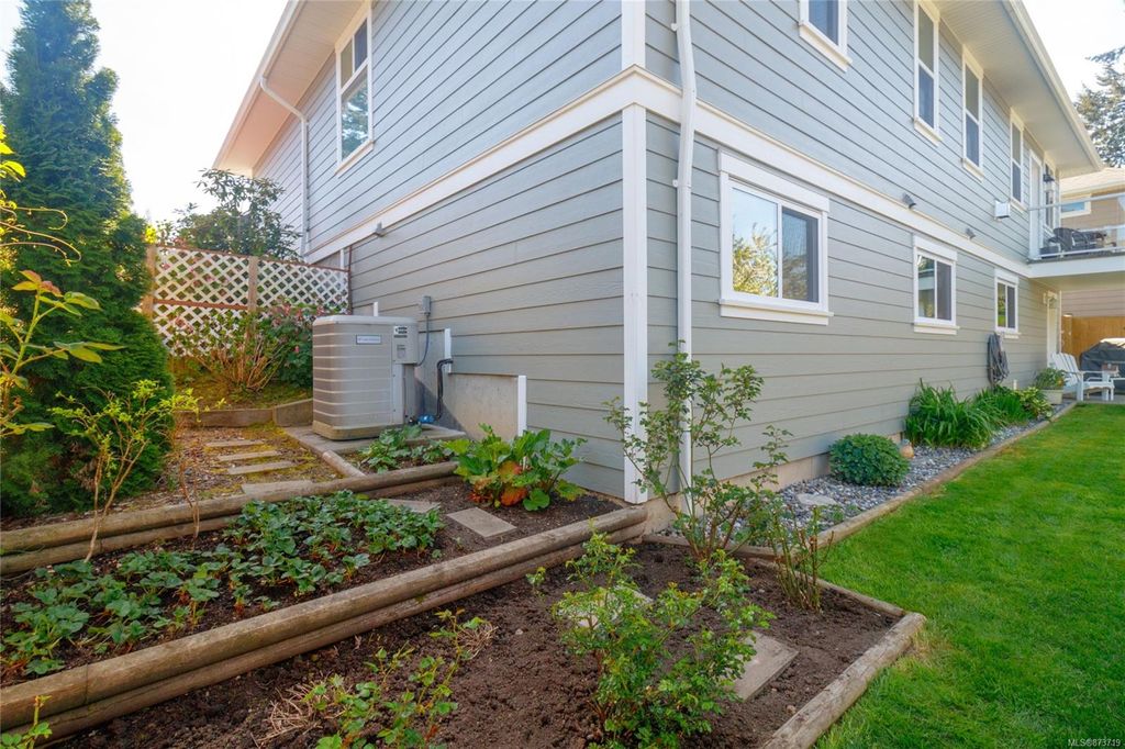 listing image 16045347608253910613