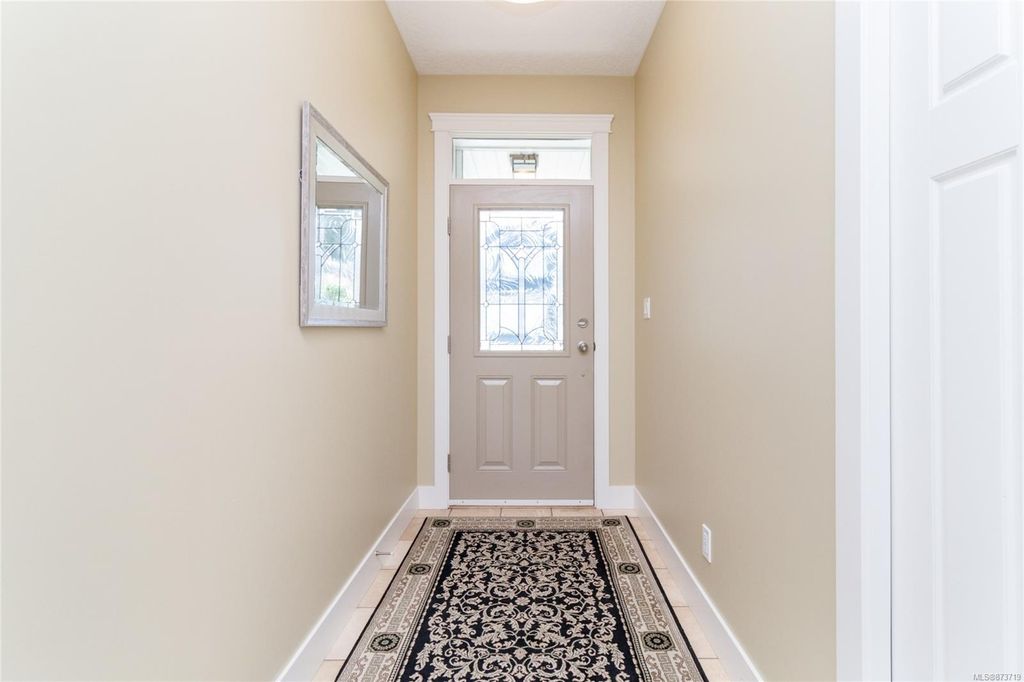 listing image 16042303773472419120