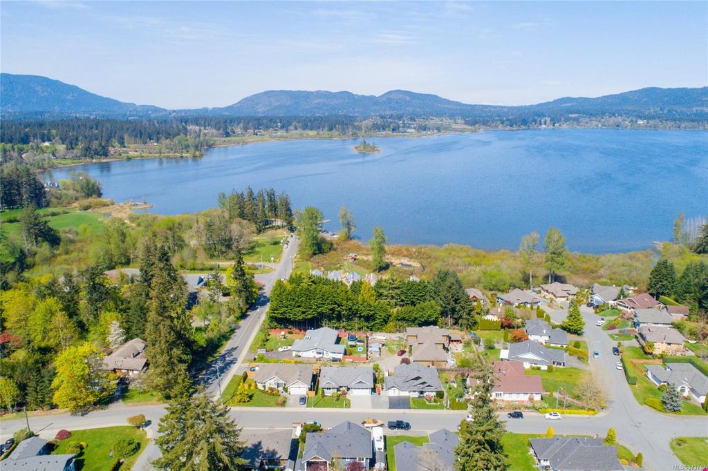 listing image 16049374508421126643