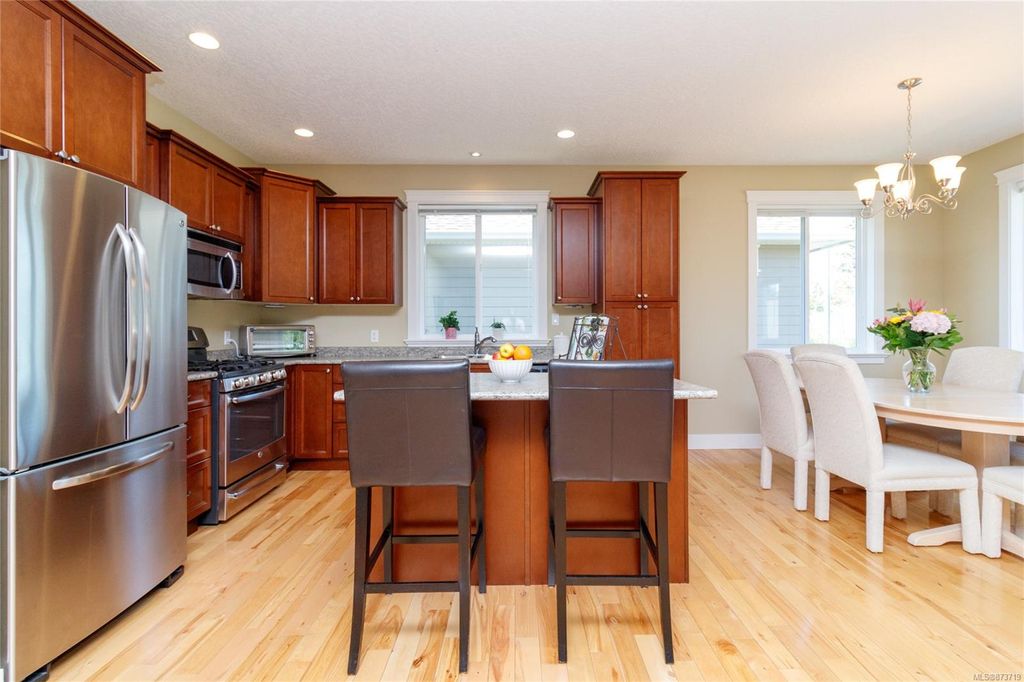 listing image 16048364487063026313