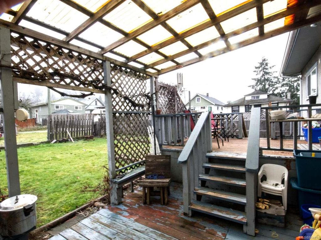 listing image 16042091773718486660