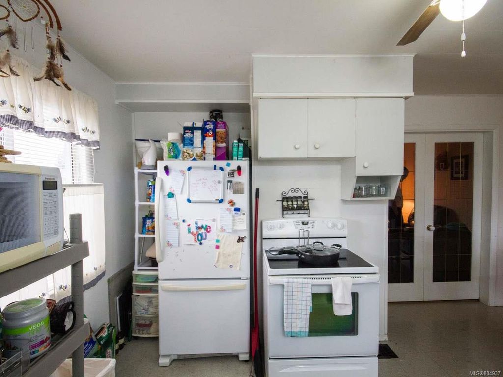 listing image 16047760682389143818