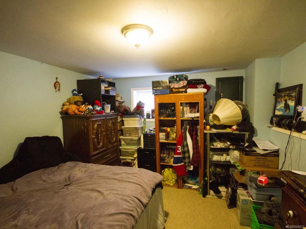 listing image 16045324915243149608