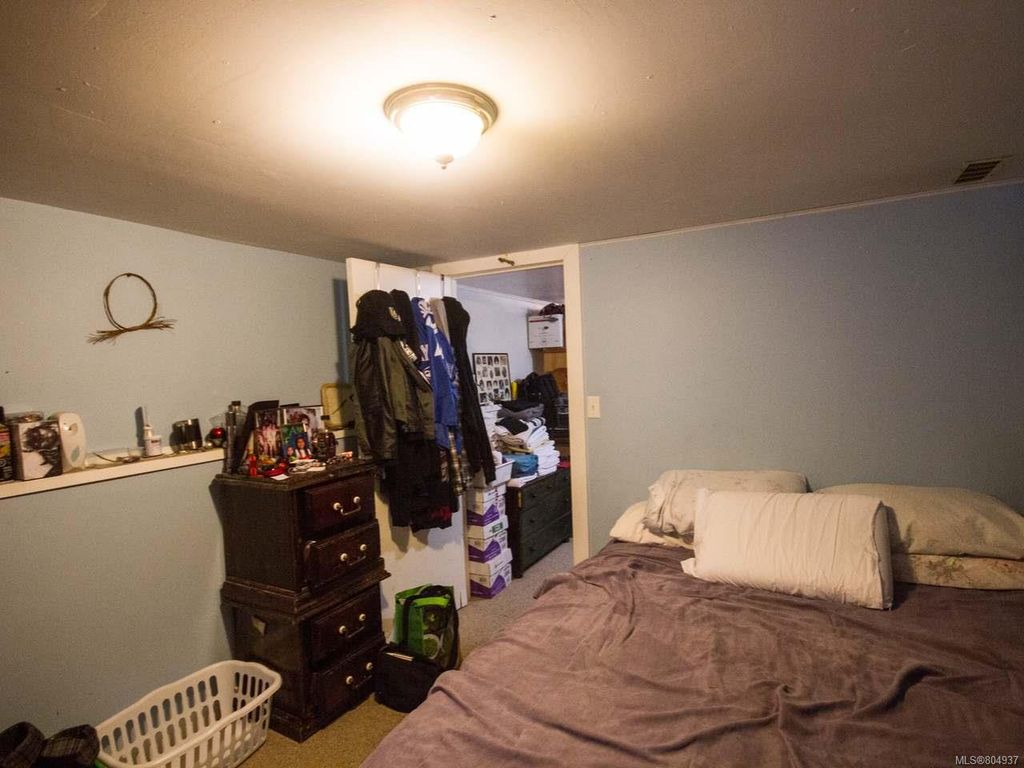 listing image 16048326276848635510