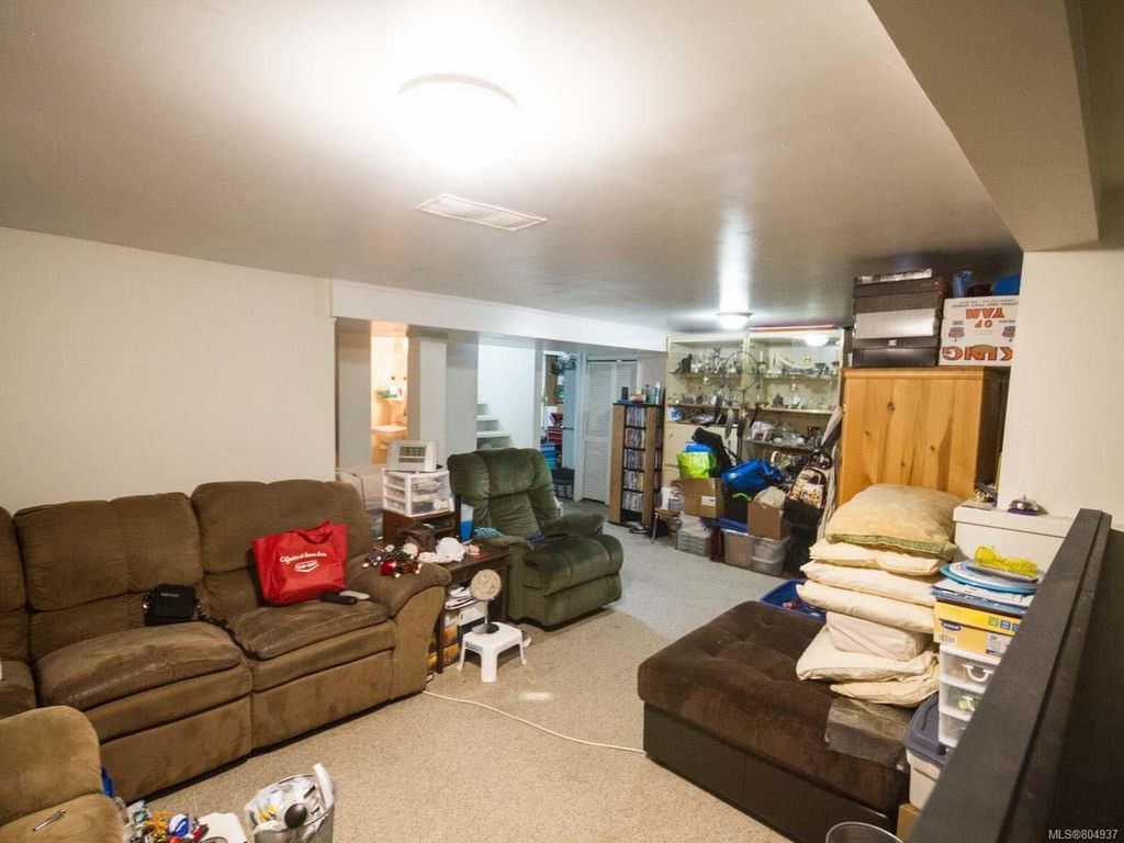 listing image 16041830871721496350