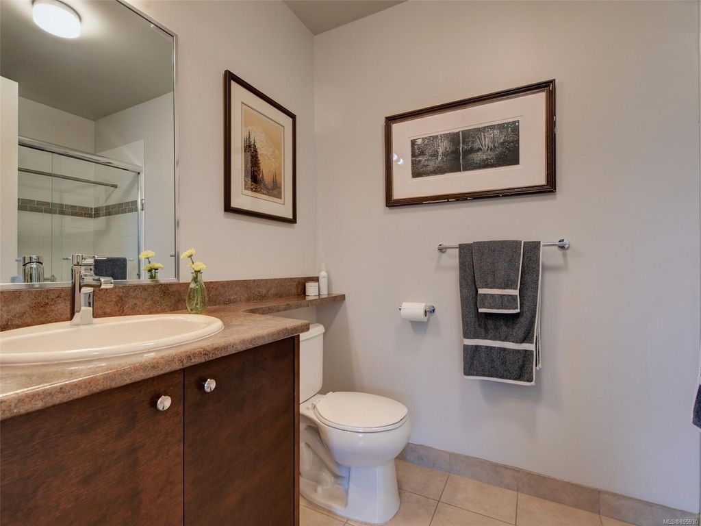 listing image 16043083518817994164