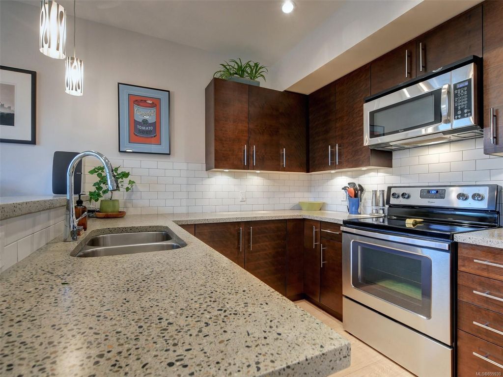 listing image 16044986121033462947