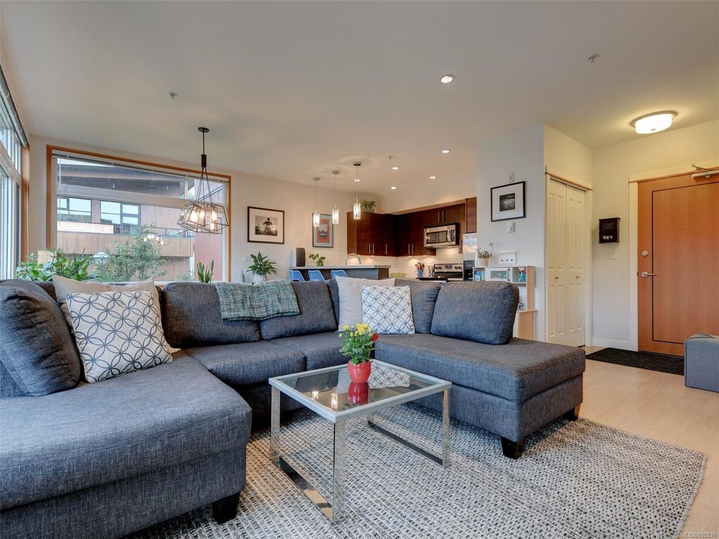 listing image 16045312084730441320