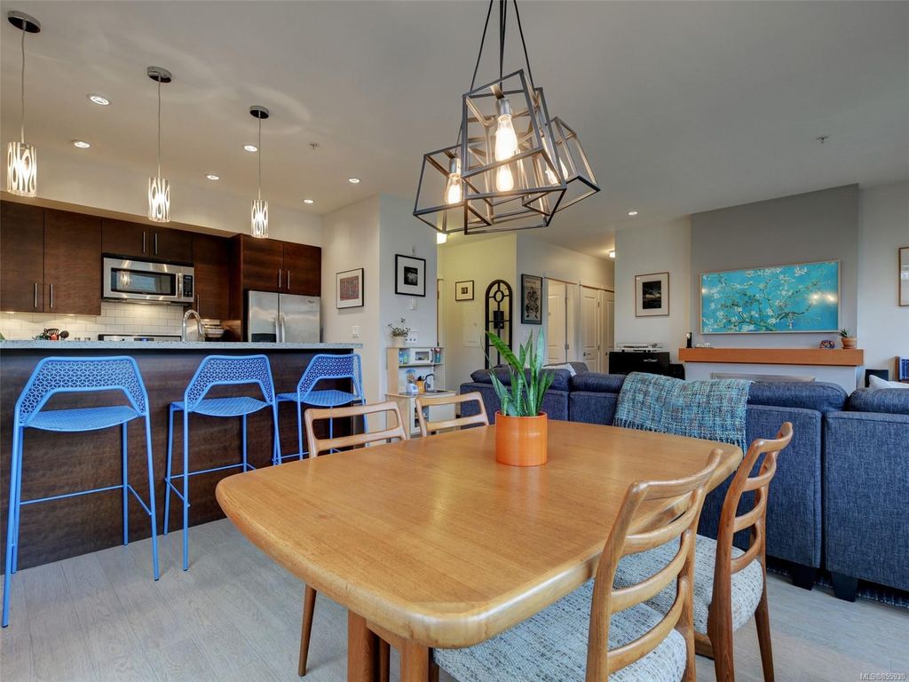 listing image 16046044636853020486