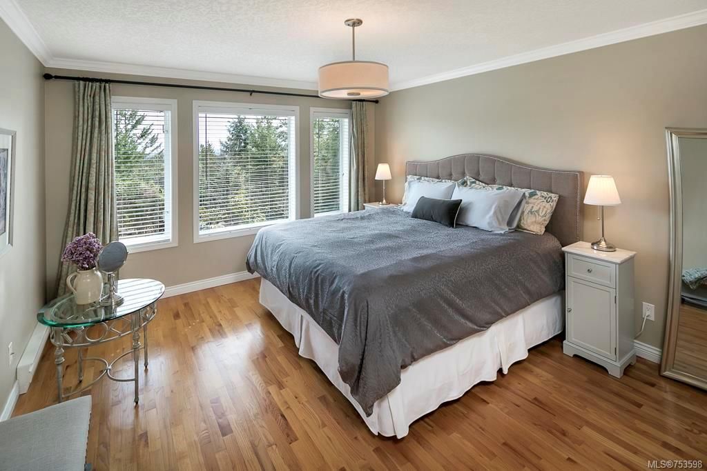 listing image 16046053443328563305