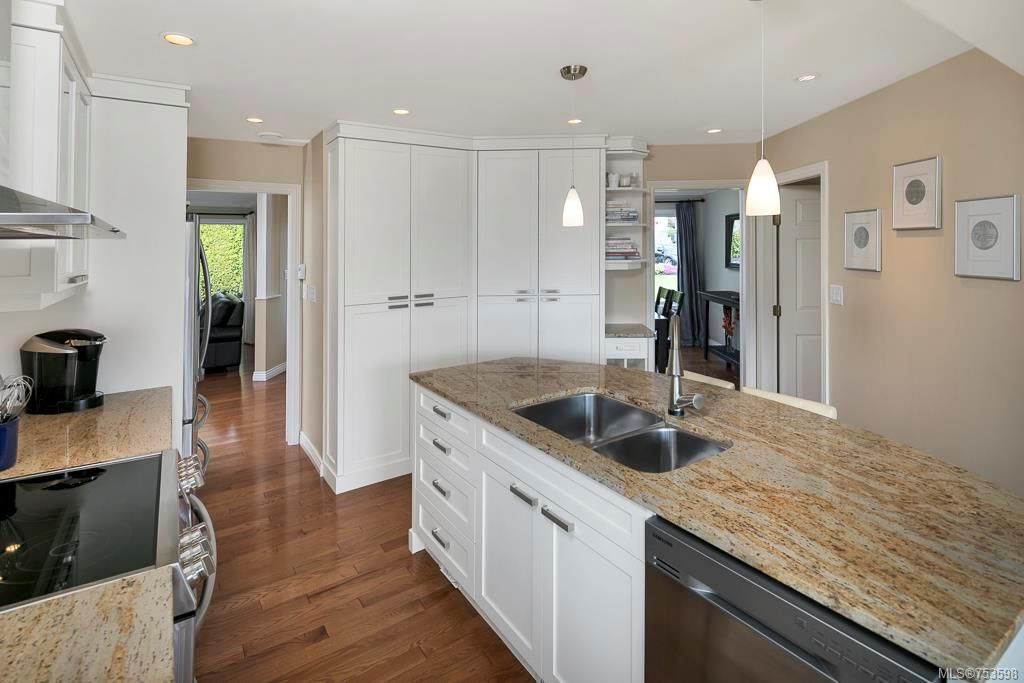 listing image 16043523593417594003