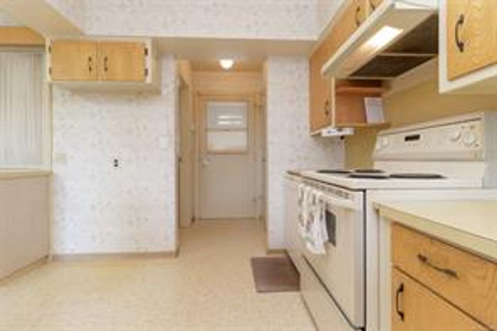 listing image 16041242675634845559