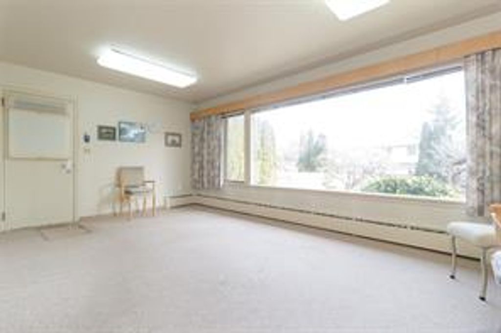 listing image 16043259228156291738