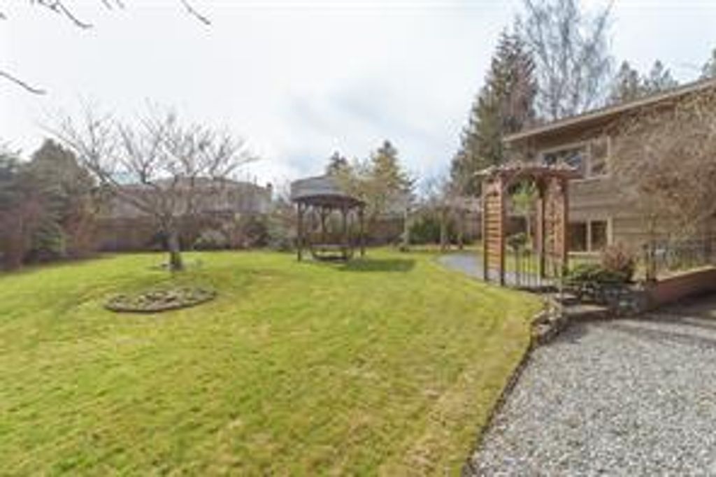 listing image 16049480712802616776