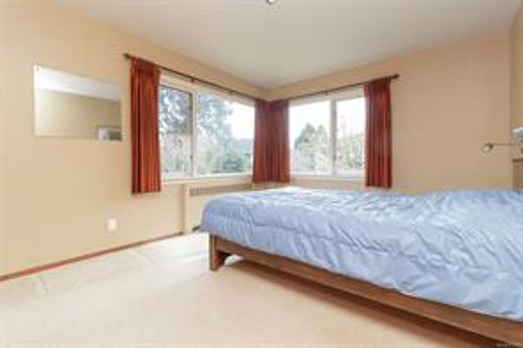 listing image 16048960652530737457