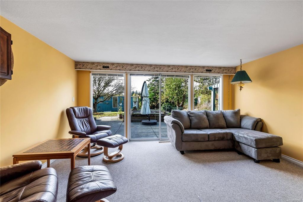 listing image 16047576244356967719