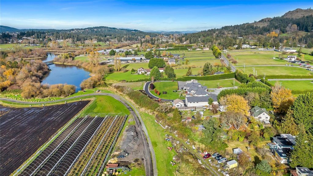 listing image 16041066138276124339