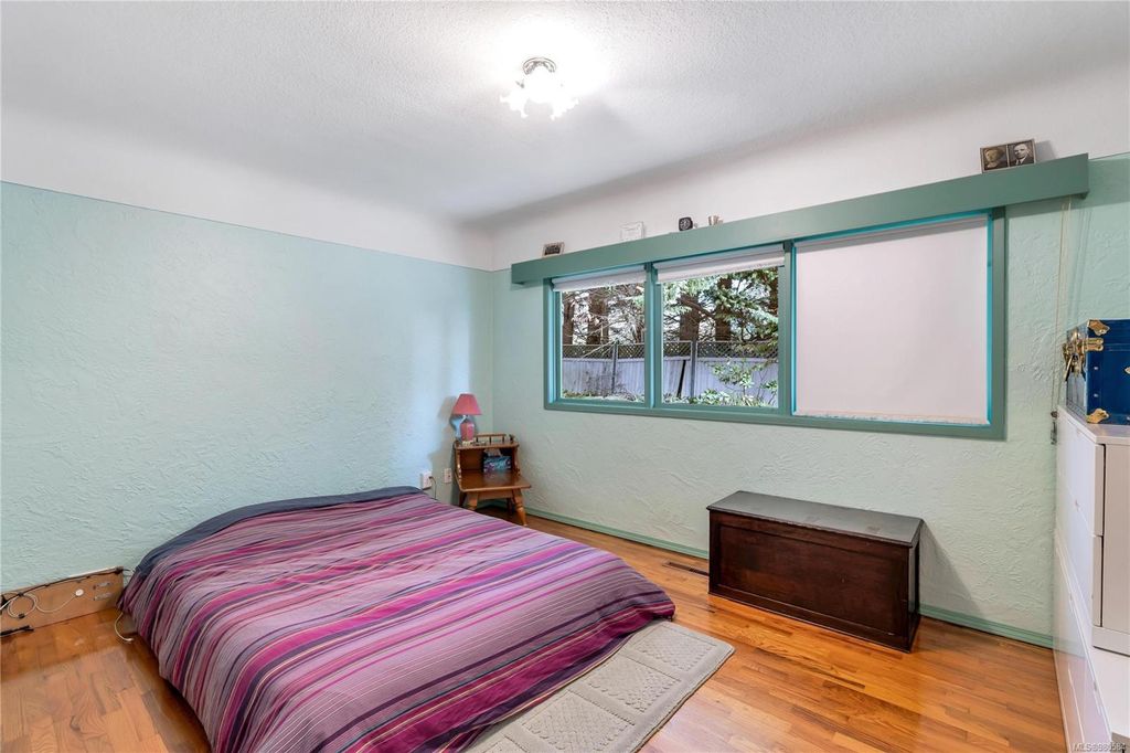 listing image 16042388611083871204