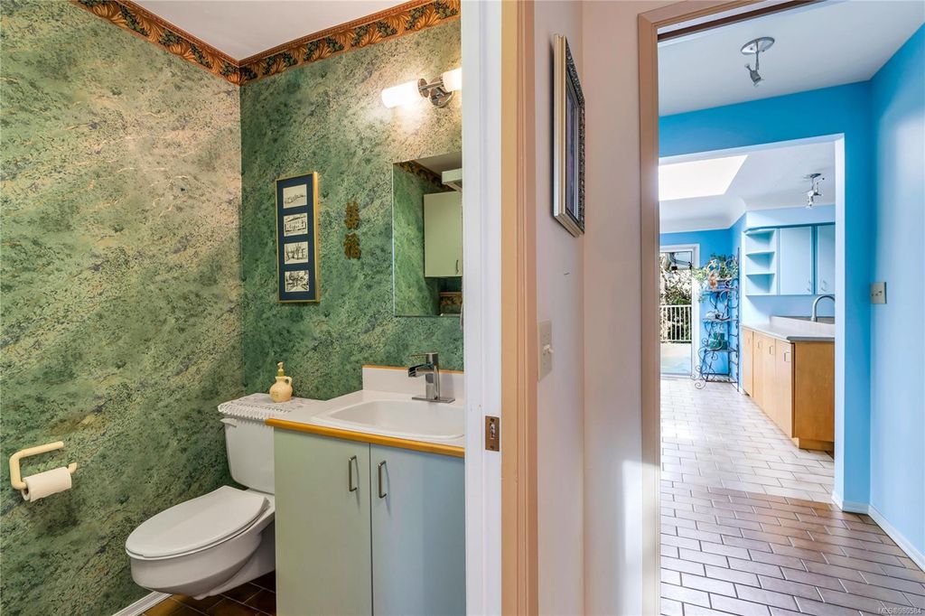 listing image 16047005683931556163