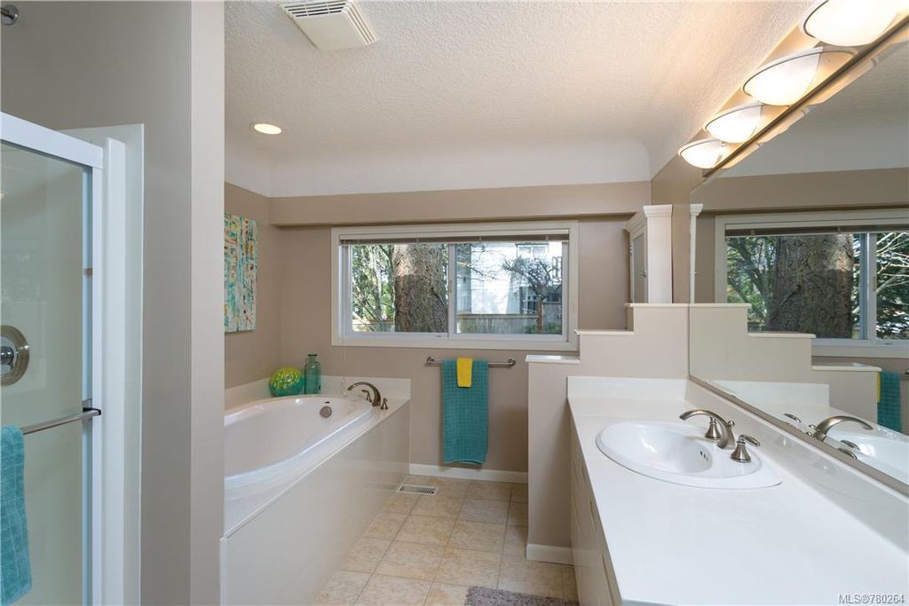 listing image 16047296238026276176