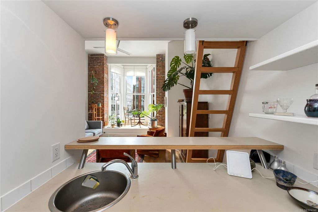 listing image 16040131379759095378