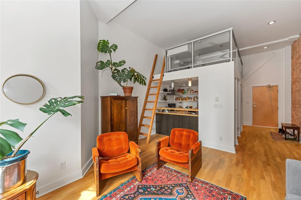 listing image 16044734369863215833