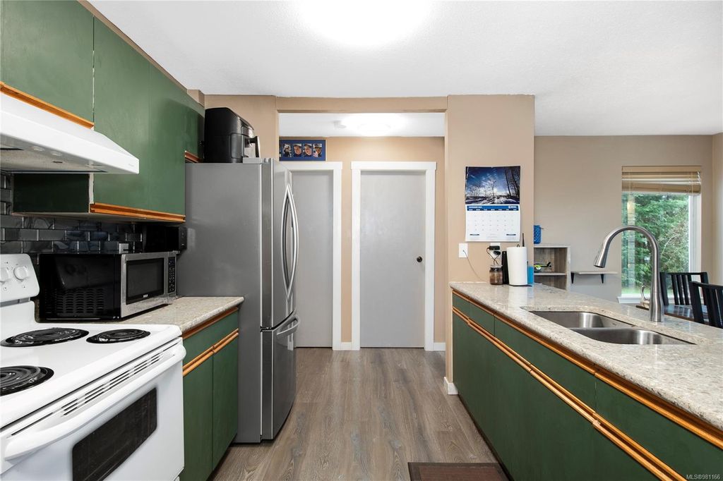 listing image 16044615590293402012