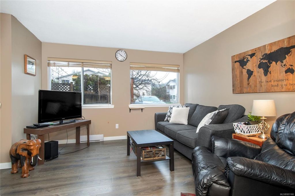 listing image 16041818843483273402