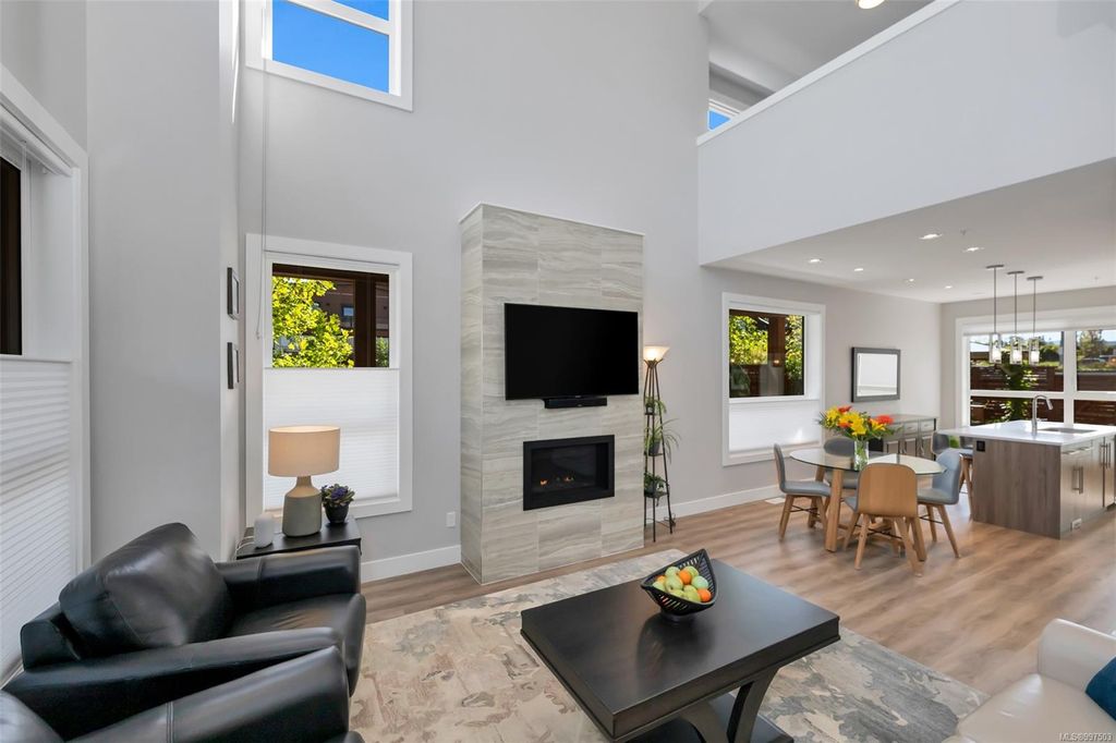 listing image 16041093918452066890