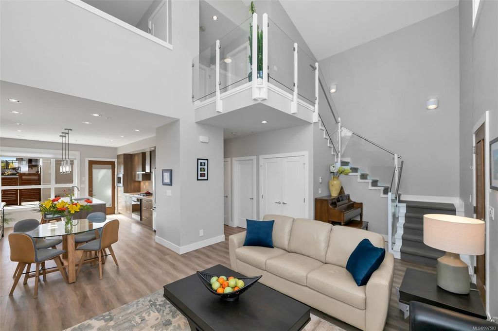 listing image 16048941671194478017