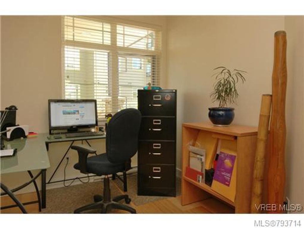 listing image 16049541977120199090