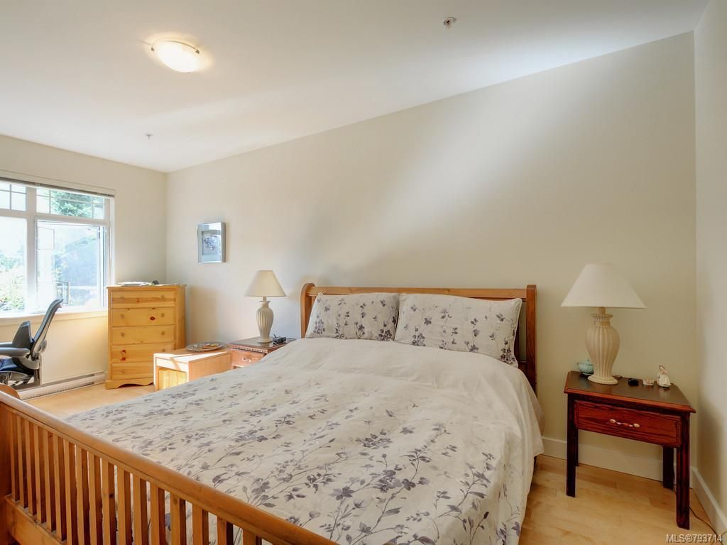 listing image 16048973068182625483