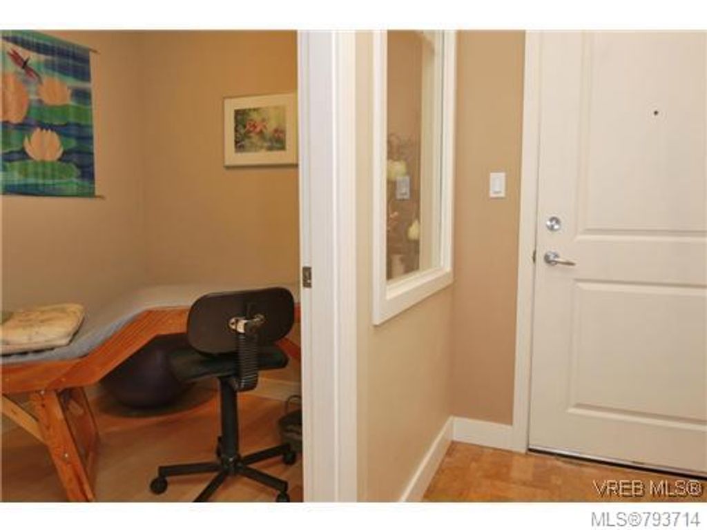 listing image 16041627665613102109