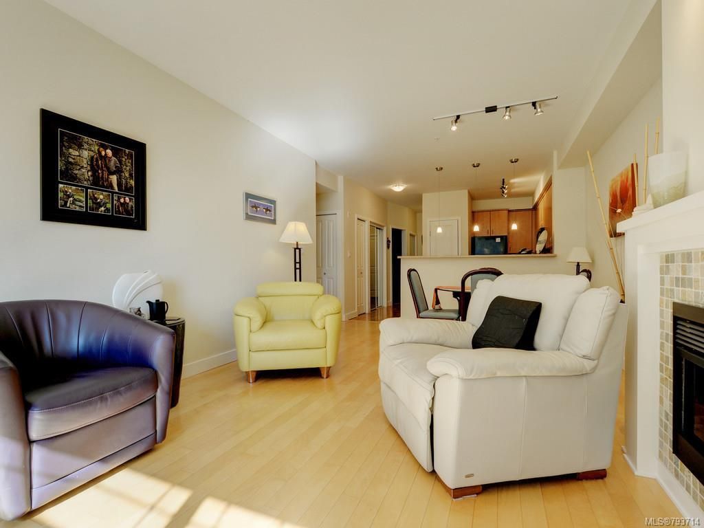 listing image 16046725920081352401