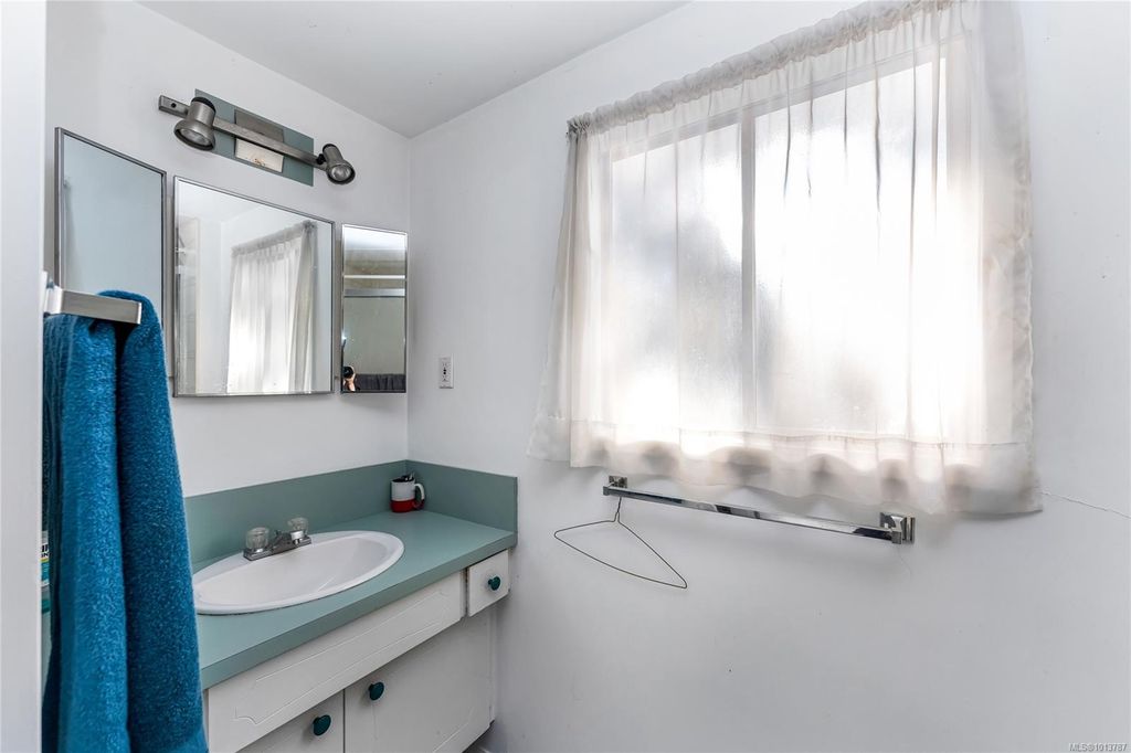 listing image 16041437756786383520