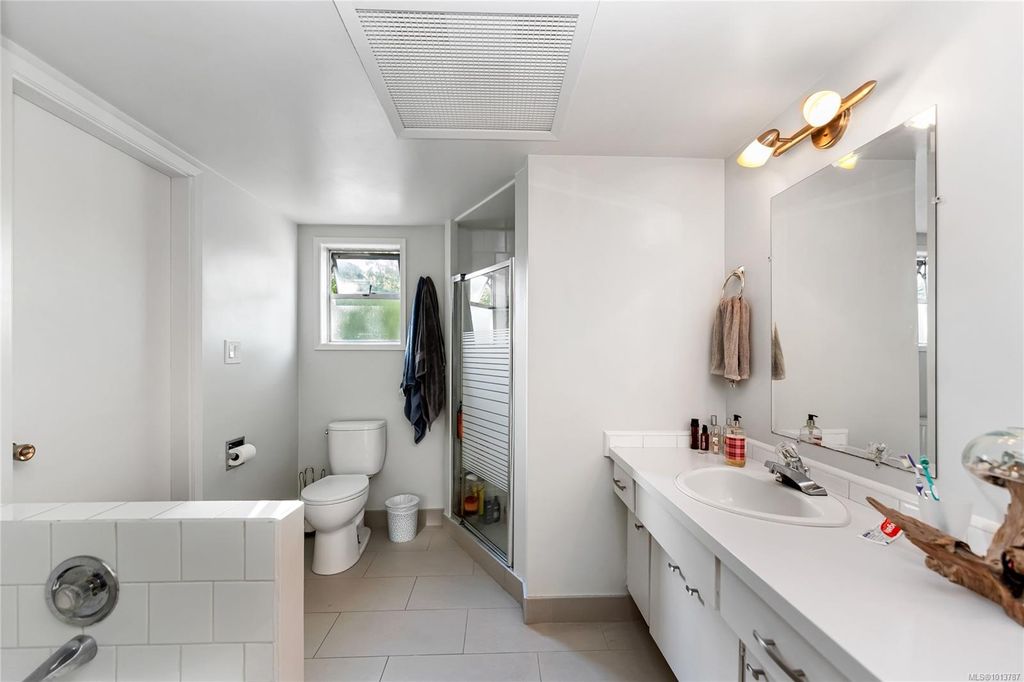 listing image 16043724533057289505