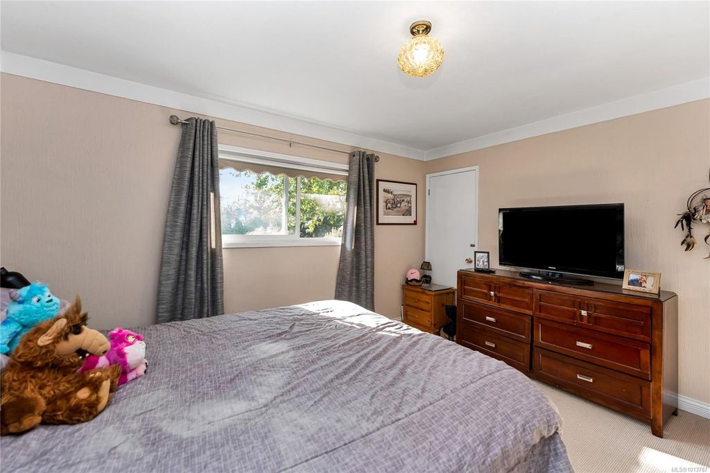 listing image 16044543551920403631