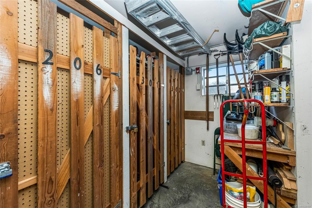 listing image 16043112779430960874