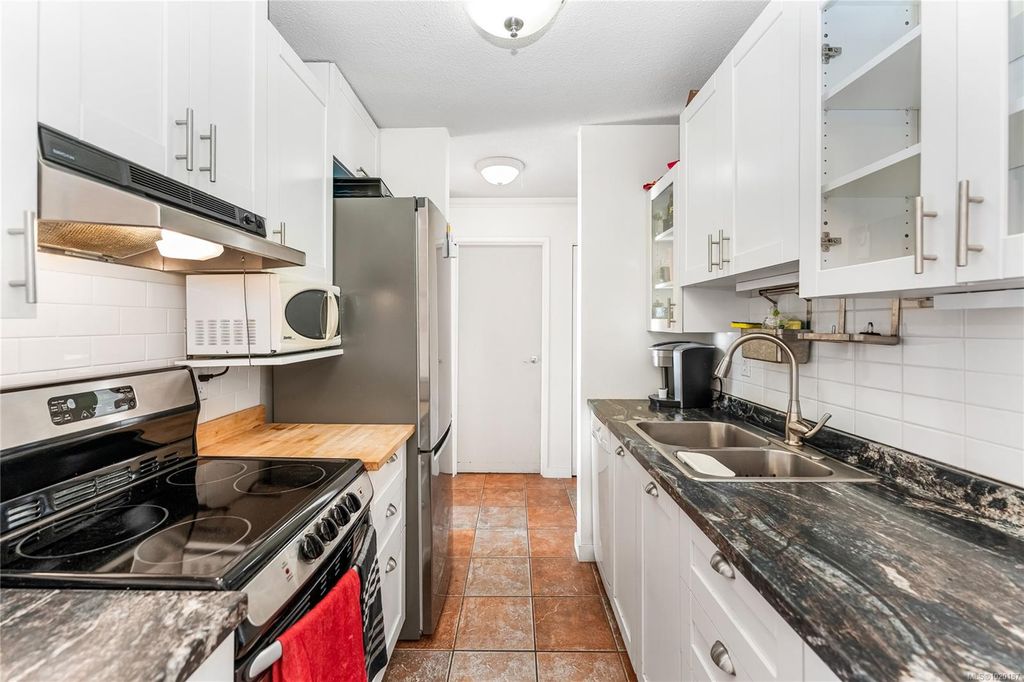 listing image 16048842483625397533