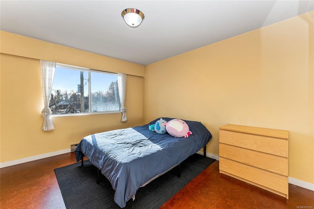 listing image 16044796540684097387