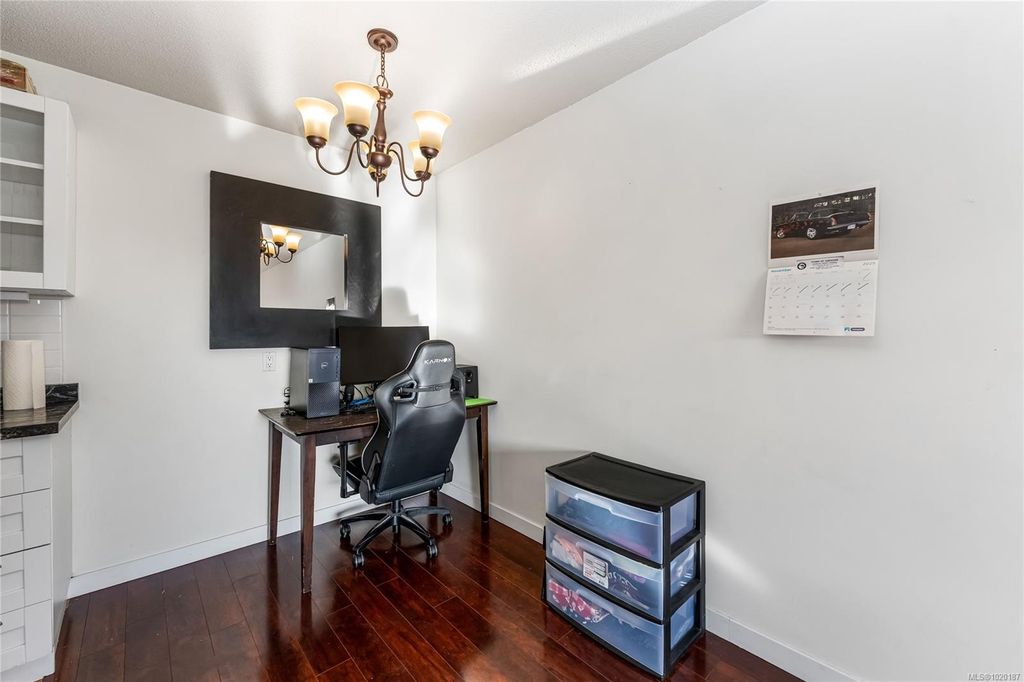 listing image 16043818533157934417