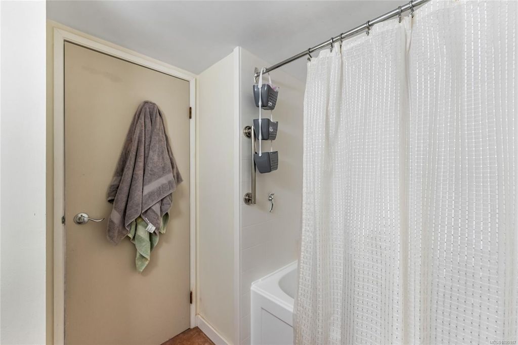 listing image 16048022962711701727