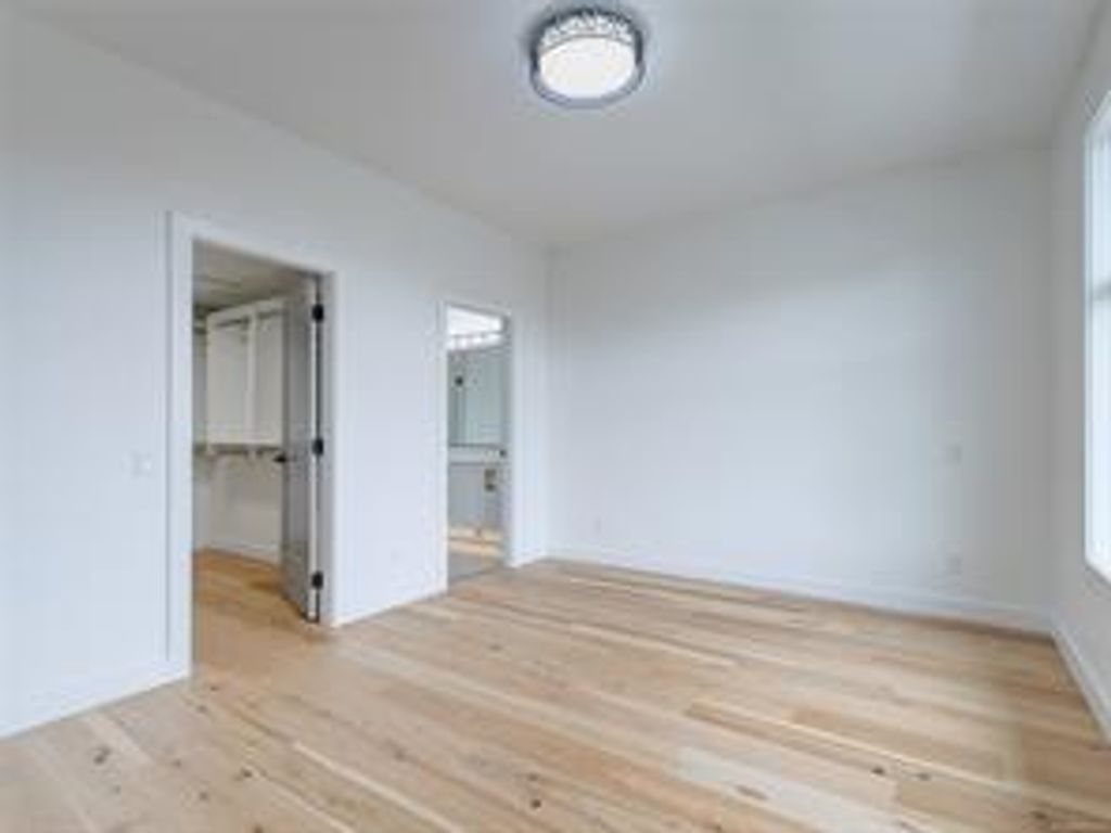 listing image 16047690477273972141