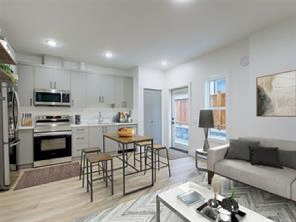 listing image 16046437532246969942