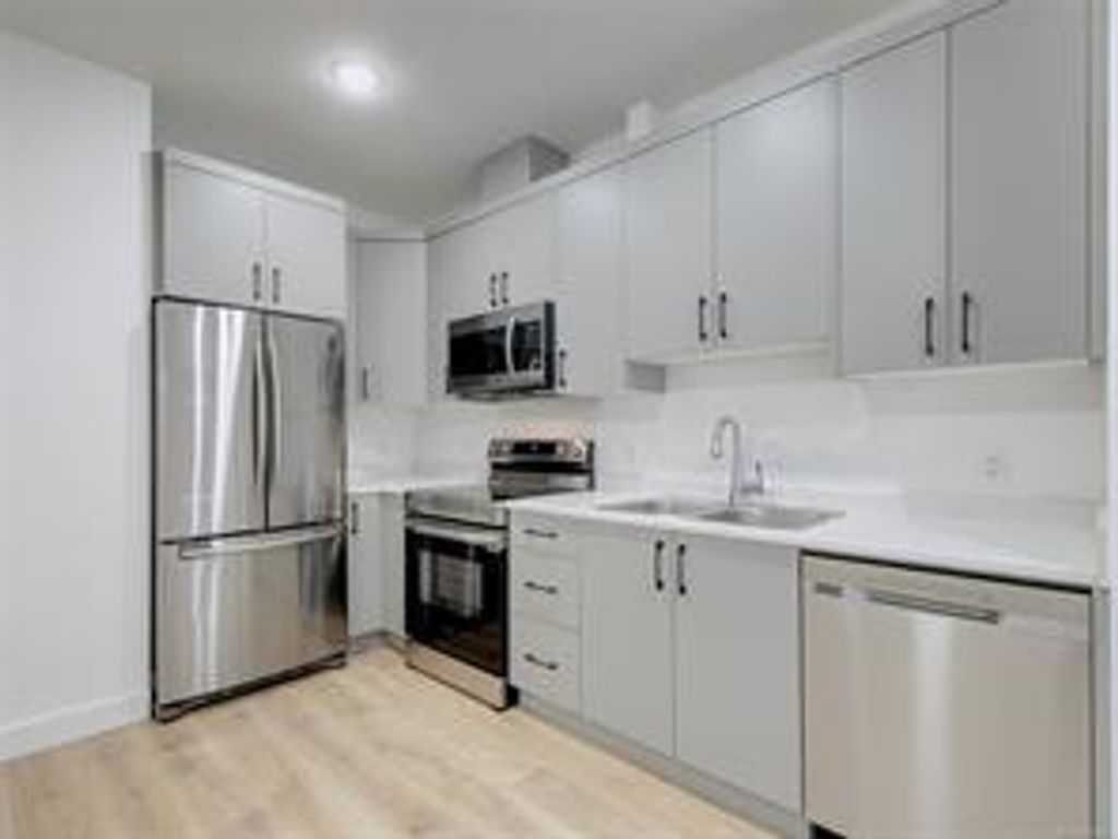 listing image 16041136316748619766