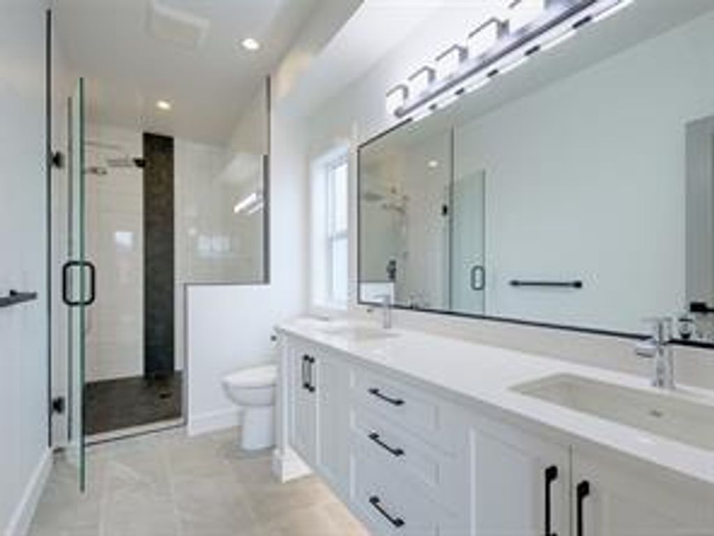 listing image 16042251511372615026