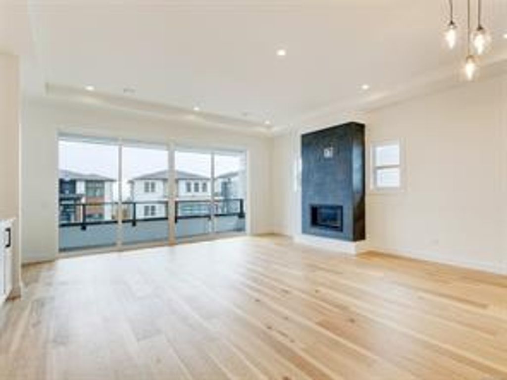 listing image 16044168814402565985