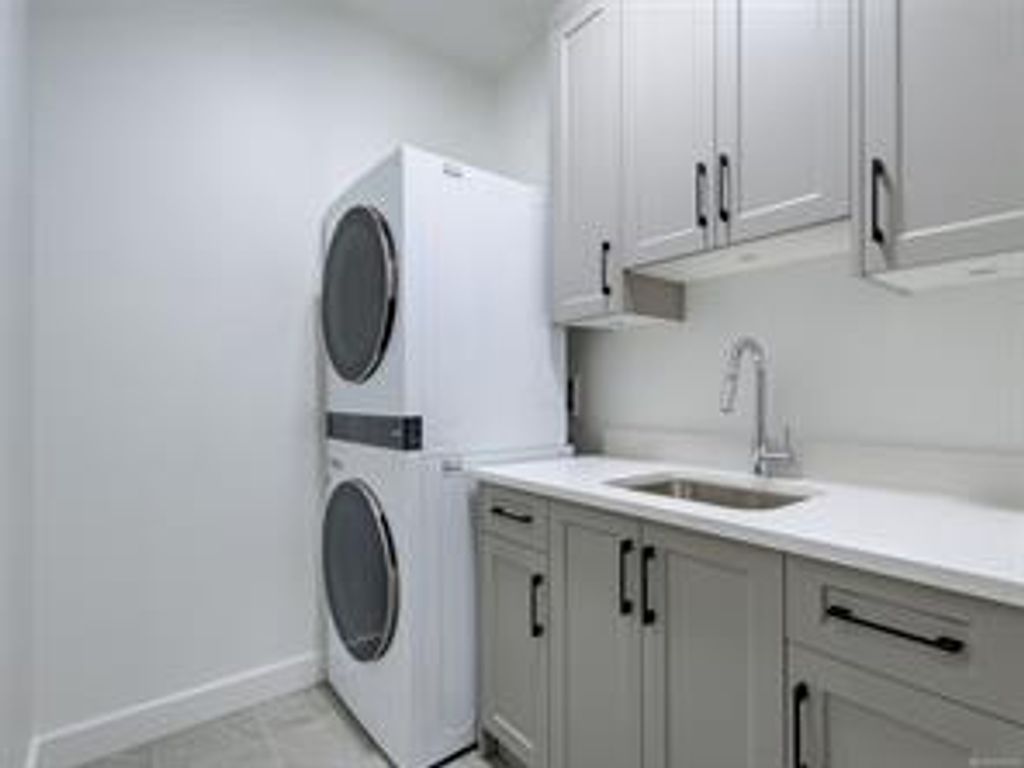 listing image 16046892843318762198